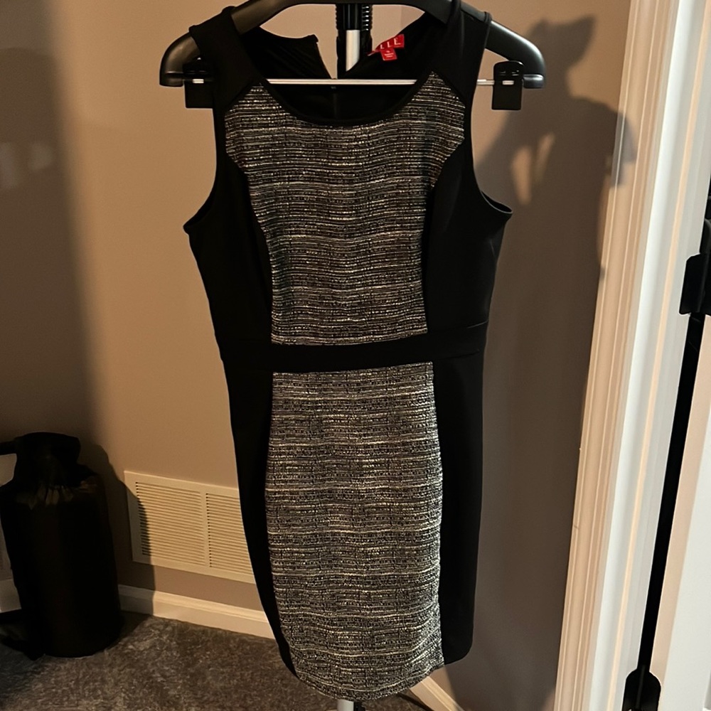 Sleeveless below knee dress